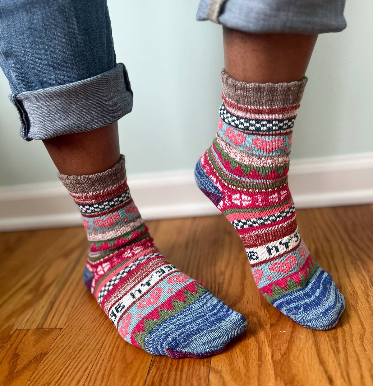 Heart Hygge Socks - Retro Cabin Cozy Boots & Slides Socks