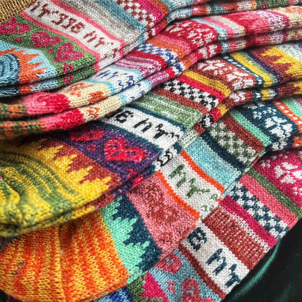 Heart Hygge Socks - Retro Cabin Cozy Boots & Slides Socks